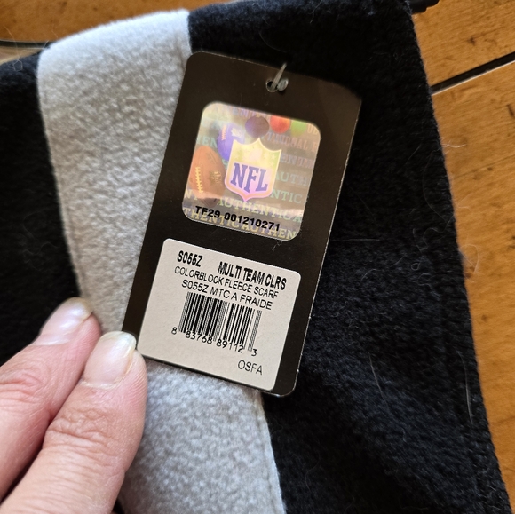 NEW Raiders color block fleece scarf - Picture 3 of 4